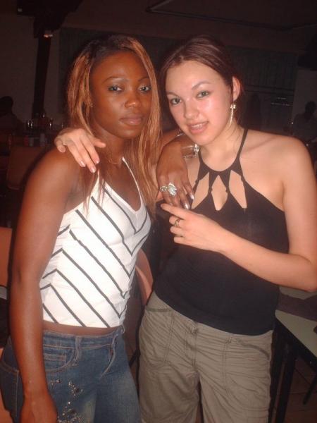 une photo de angelle et cindy