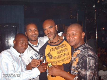 une photo de soir�e des amis de dj visclo