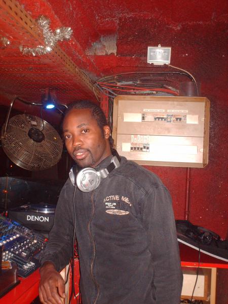 dj visclo en discotheque