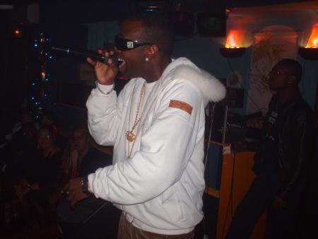 une photo de warren chanteur de zouk