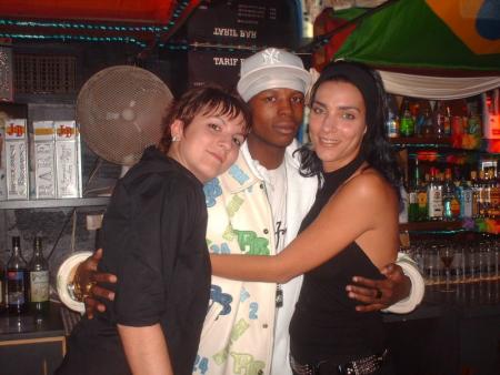 une photo de dj mike, cathia et aurelie